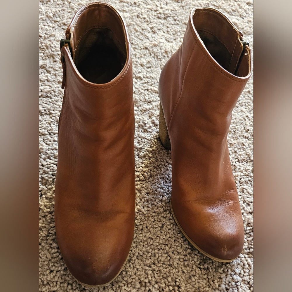 Women's ankle Tan Leather Pointy boots 6.5 Size